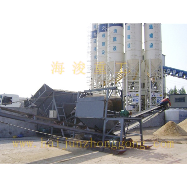 中鐵篩沙機(jī)工作現(xiàn)場(chǎng)